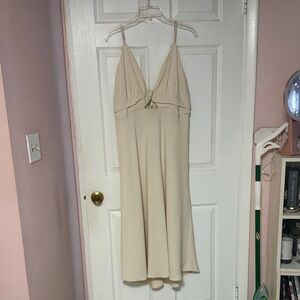 Alexia Admor Elegant Beige Backless Dress